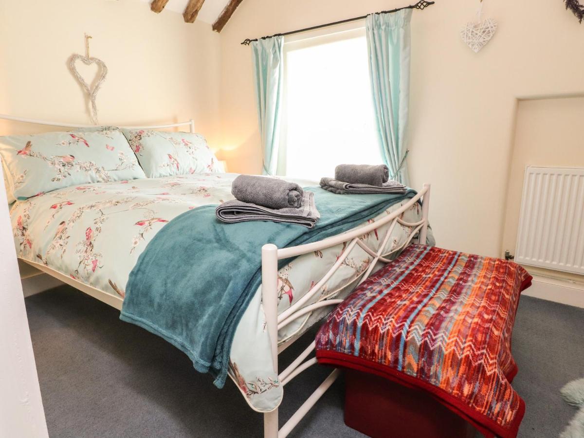Beehive Cottage Bentham المظهر الخارجي الصورة